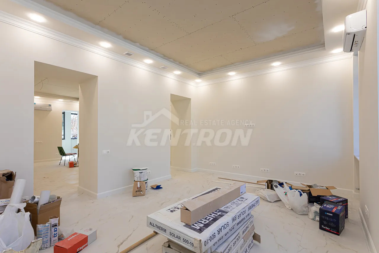 Commercial for sale خیابان ابوویان, مرکز شهر ایروان, 159427
