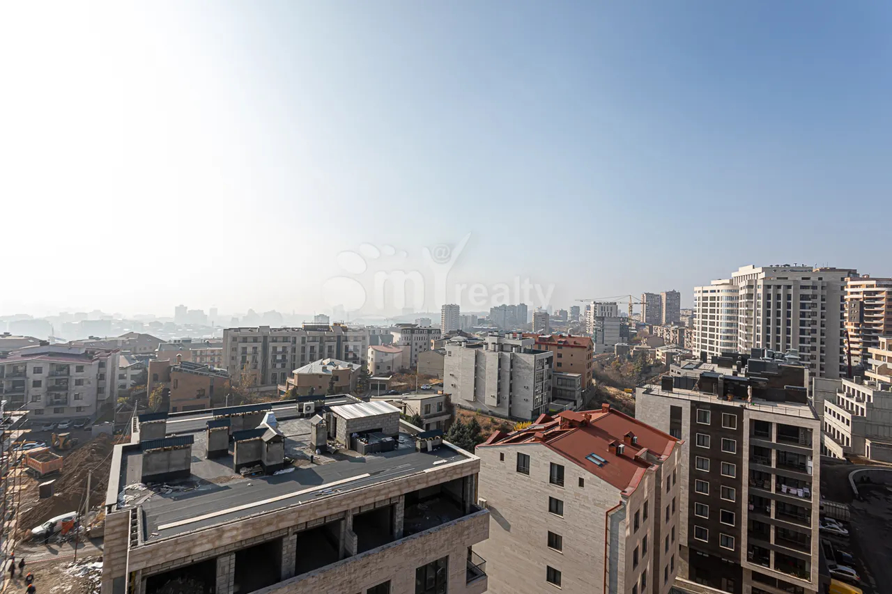 3 bedroom apartment for sale Antarayin St, Center Yerevan, 157901