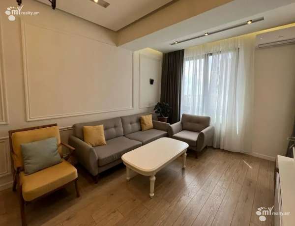 varcov-bnakaran-norakaruycum/3-senyakanoc/N.+Tigranyan+St/Arabkir/Yerevan