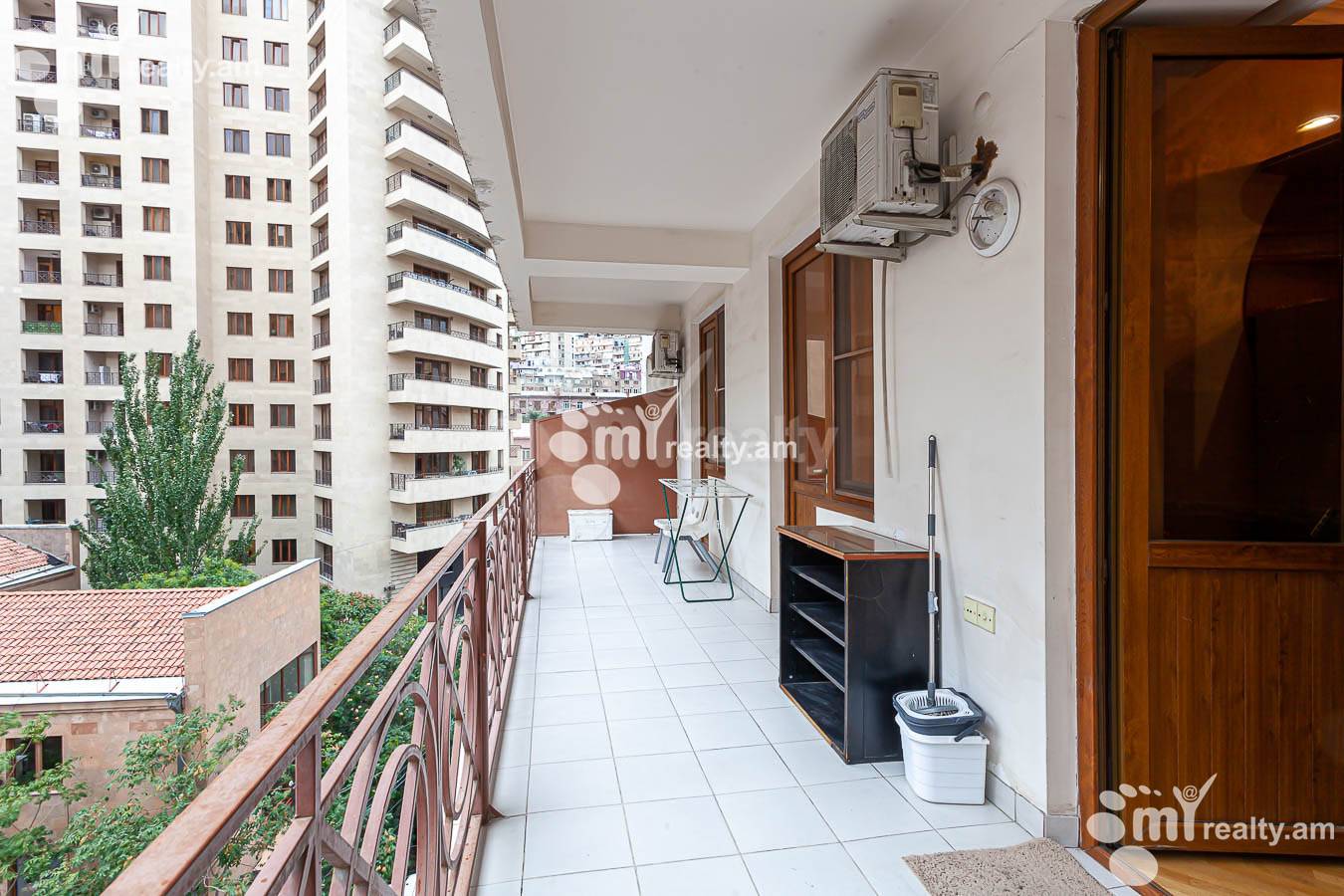 Купить 3 комнатную квартиру Екмалян ул, Центр Ереван, 153469