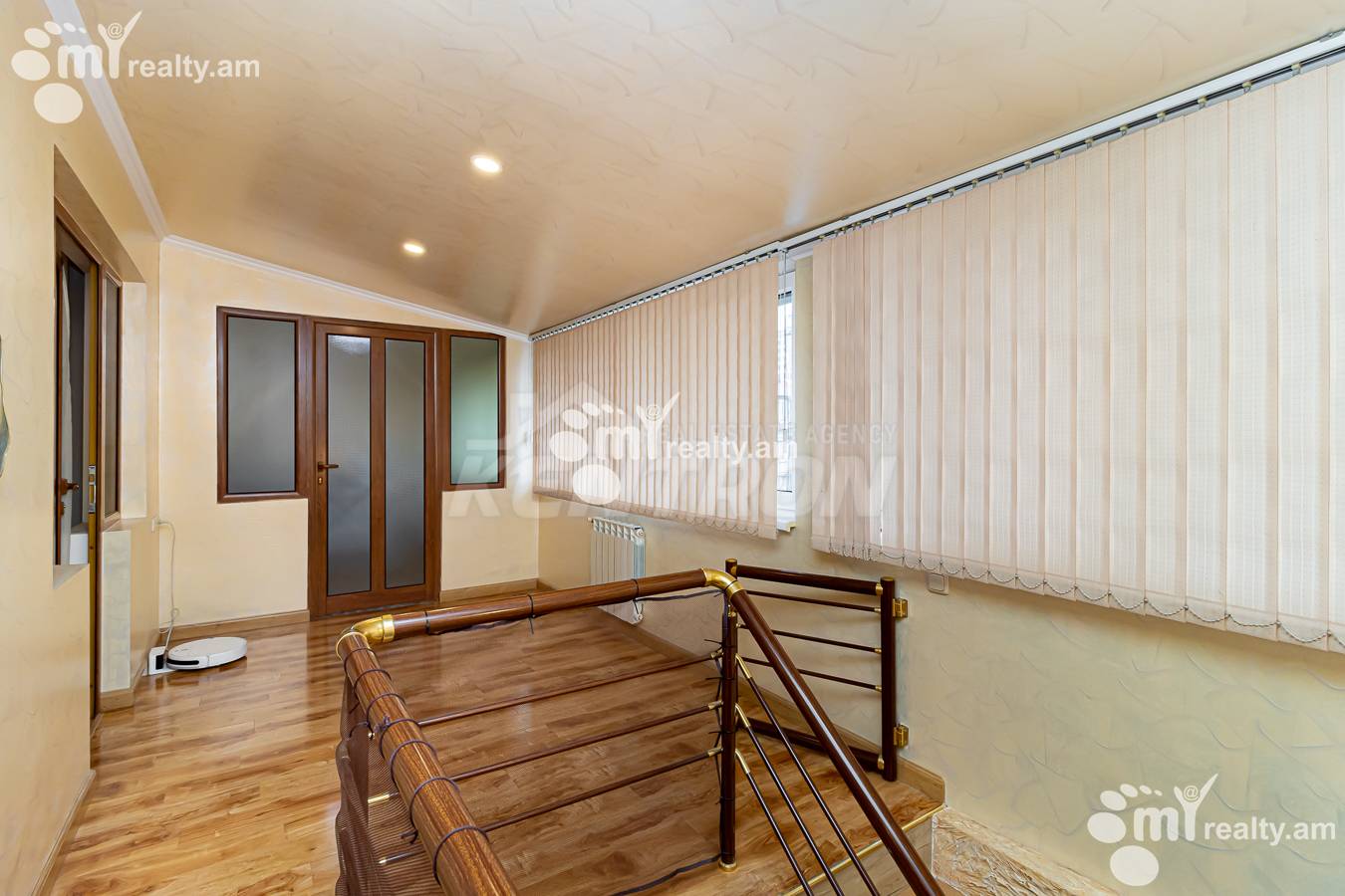 Купить 5 комнатную квартиру Г.Кочар ул, Арабкир Ереван, 154320