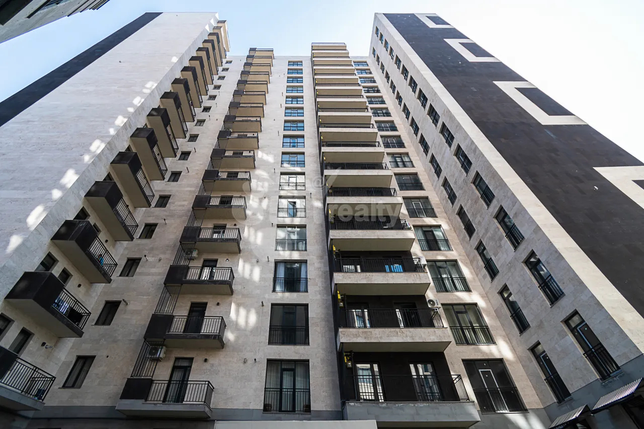 3 bedroom apartment for sale خیابان لِنینگراندیان, آچاپنیاک ایروان, 160200