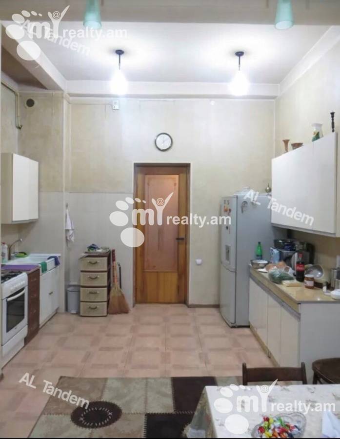 Купить 3 комнатную квартиру Терян ул, Центр Ереван, 125166