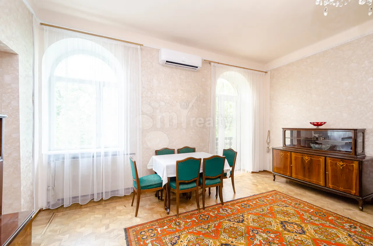 3 bedroom apartment for rent Tumanyan St, Center Yerevan, 161491