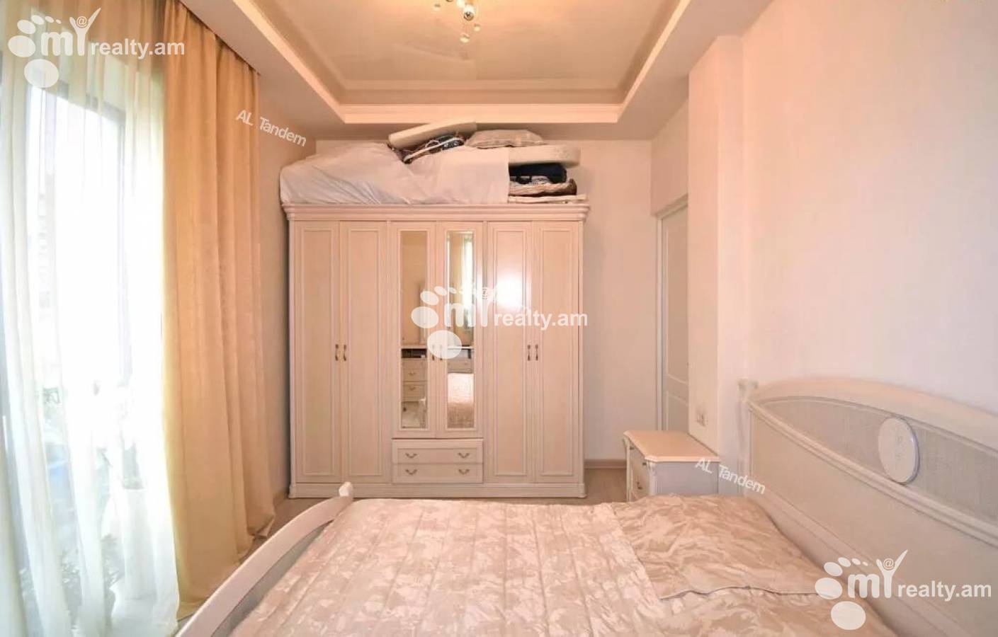 Купить 3 комнатную квартиру Антараин ул, Центр Ереван, 128202