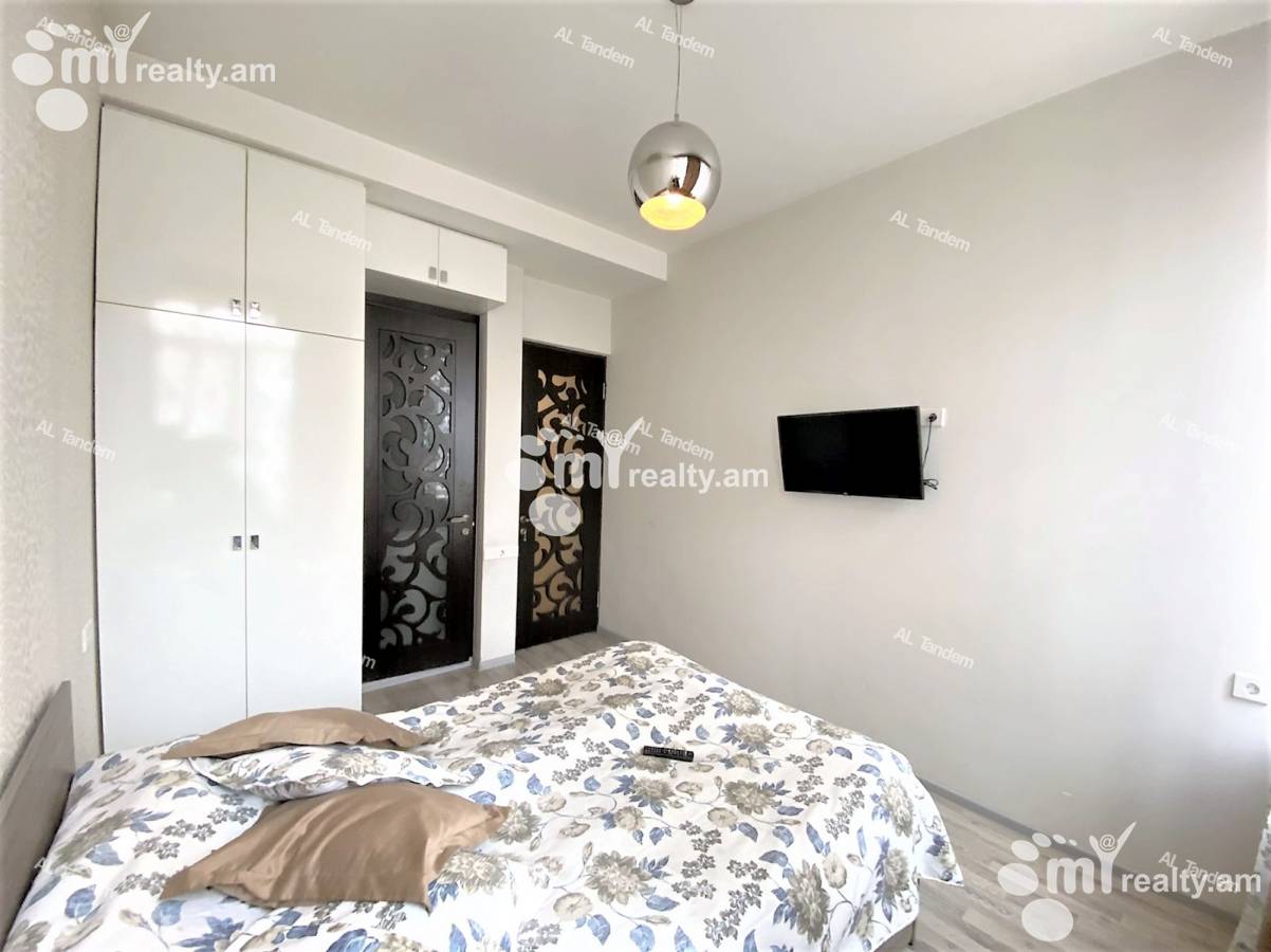 4 bedroom apartment for sale Nalbandyan St, Center Yerevan, 124001