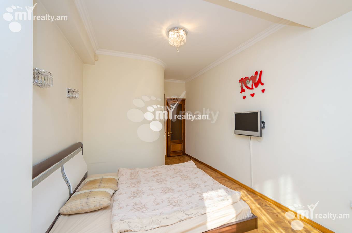 Снять 4 комнатную квартиру Закян ул, Центр Ереван, 154259