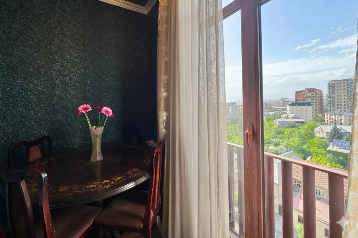 3 bedroom apartment for sale Hr.Kochar St, Arabkir Yerevan, 160053