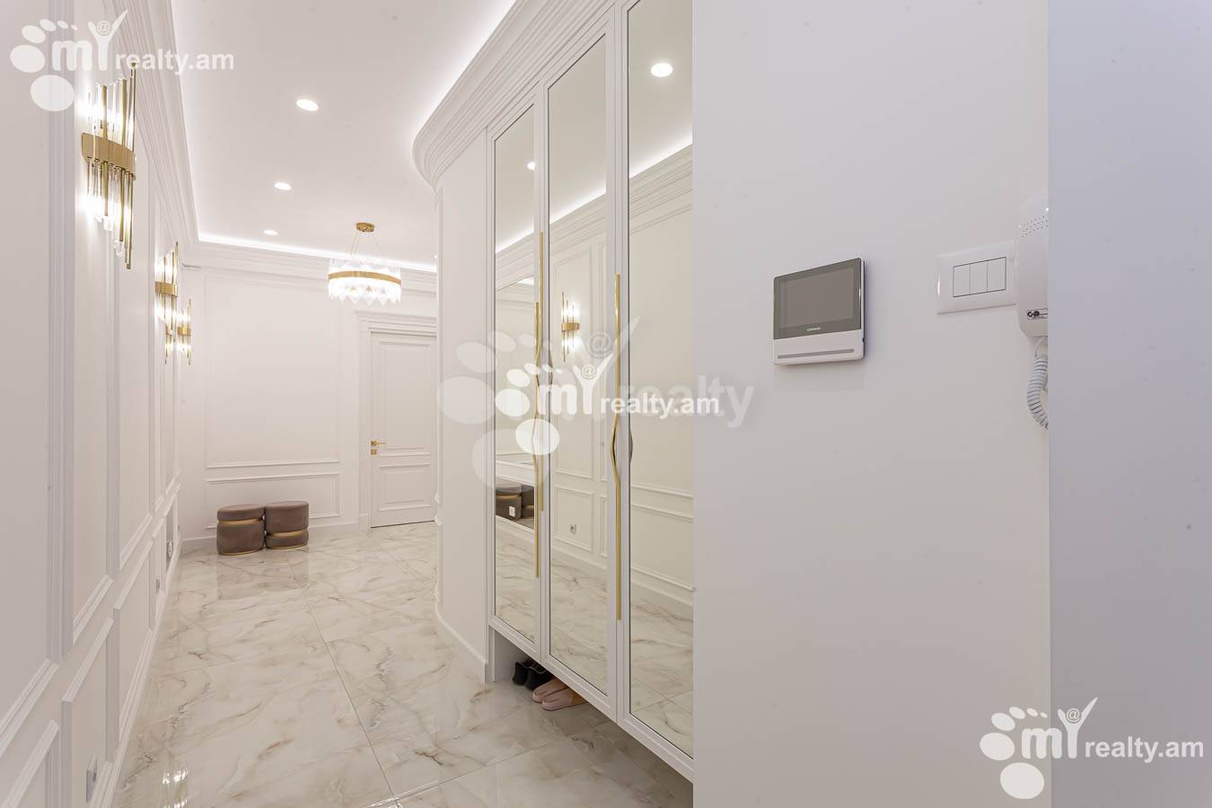 3 սենյականոց բնակարան վարձով Արամի փող, Կենտրոն Երևան, 152940