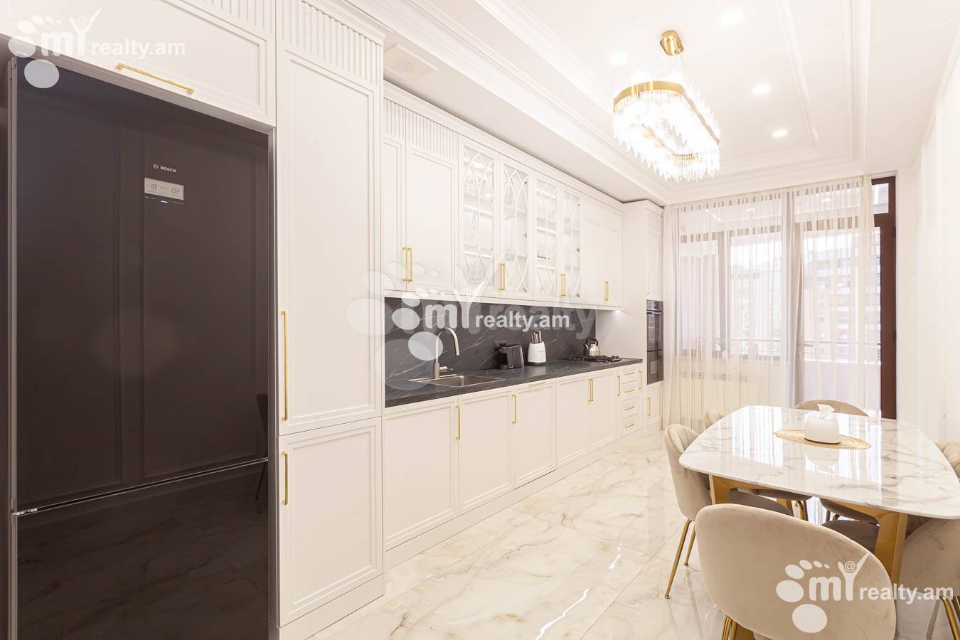 3 սենյականոց բնակարան վարձով Արամի փող, Կենտրոն Երևան, 152940