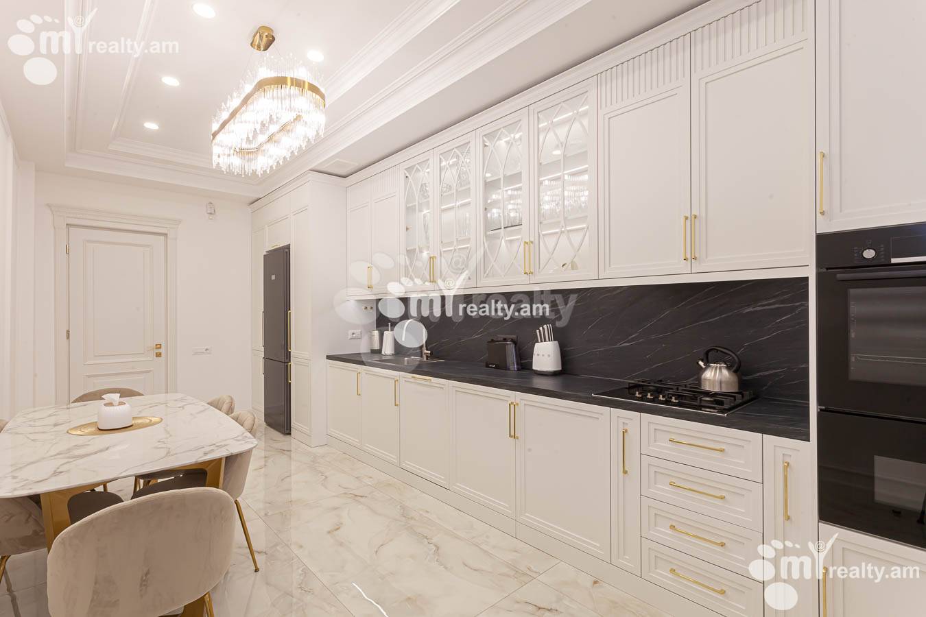 3 սենյականոց բնակարան վարձով Արամի փող, Կենտրոն Երևան, 152940