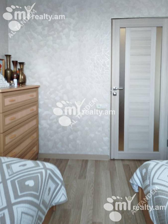 4 bedroom apartment for sale خیابان ا. کاخاتریان, عربگیر ایروان, 159609