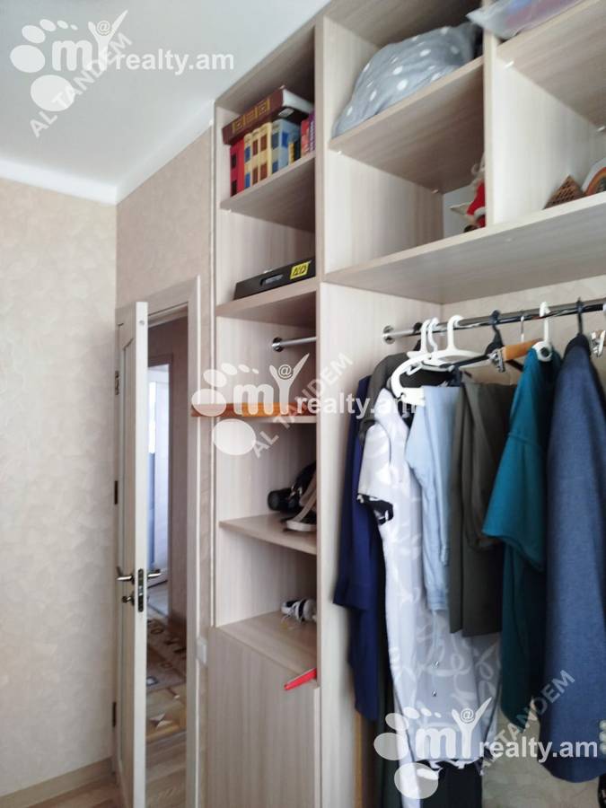 4 bedroom apartment for sale خیابان ا. کاخاتریان, عربگیر ایروان, 159609