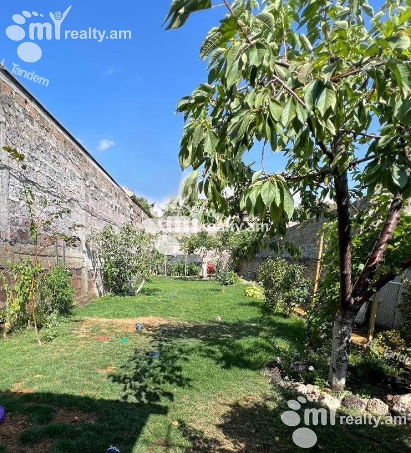 Купить дом Агюсагорцнер  ул, Центр Ереван, 153402