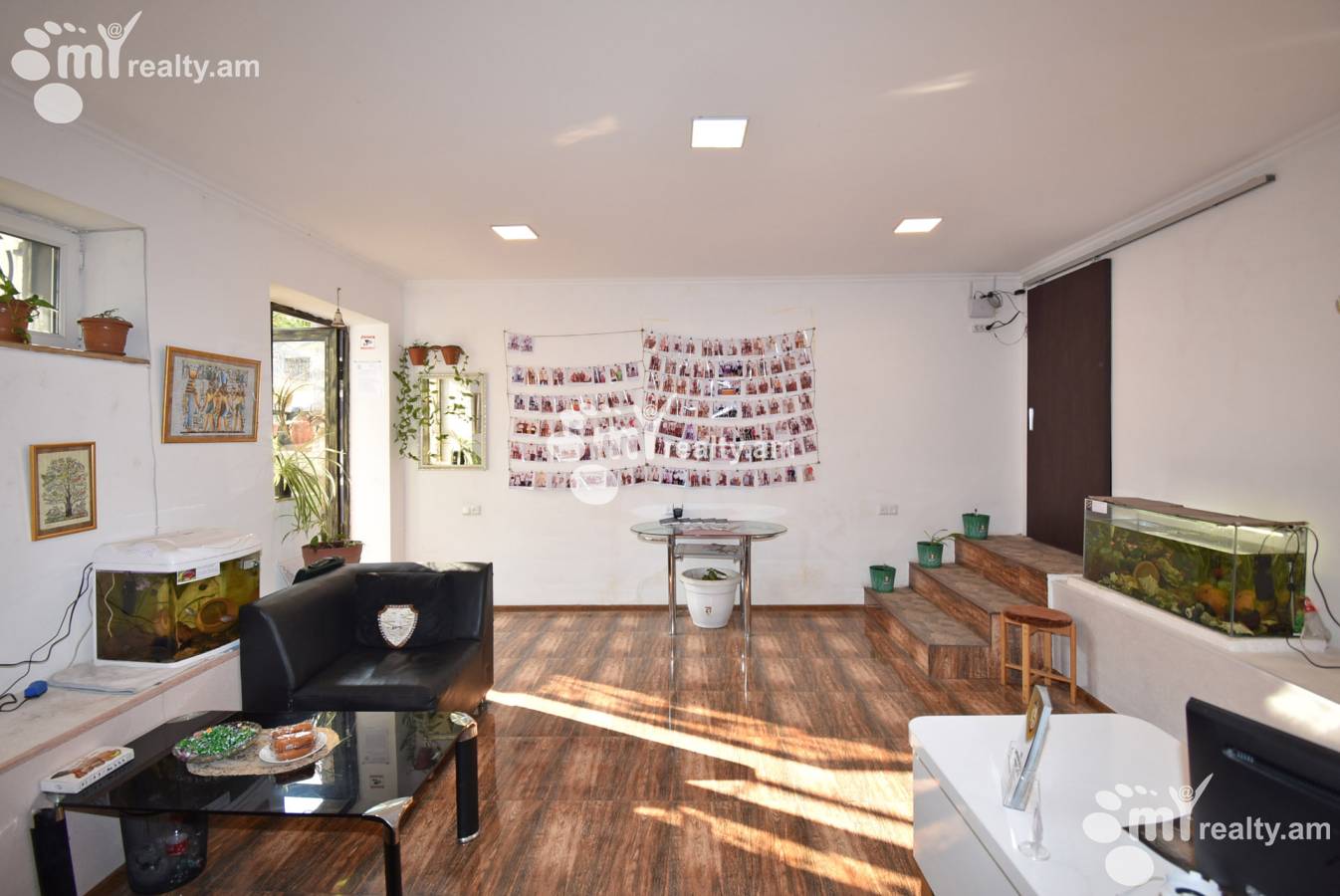 Commercial for sale خیابان هالابیان, آچاپنیاک ایروان, 155116