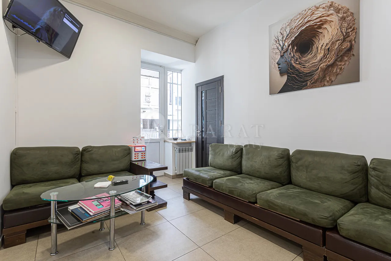 Commercial property for sale Mashtots Ave, Center Yerevan, 157989