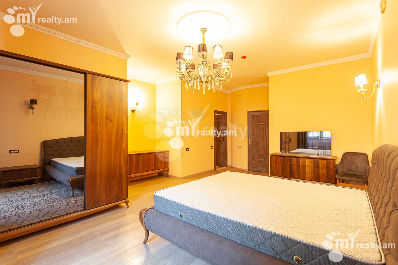 Снять 4 комнатную квартиру Северный пр, Центр Ереван, 149051