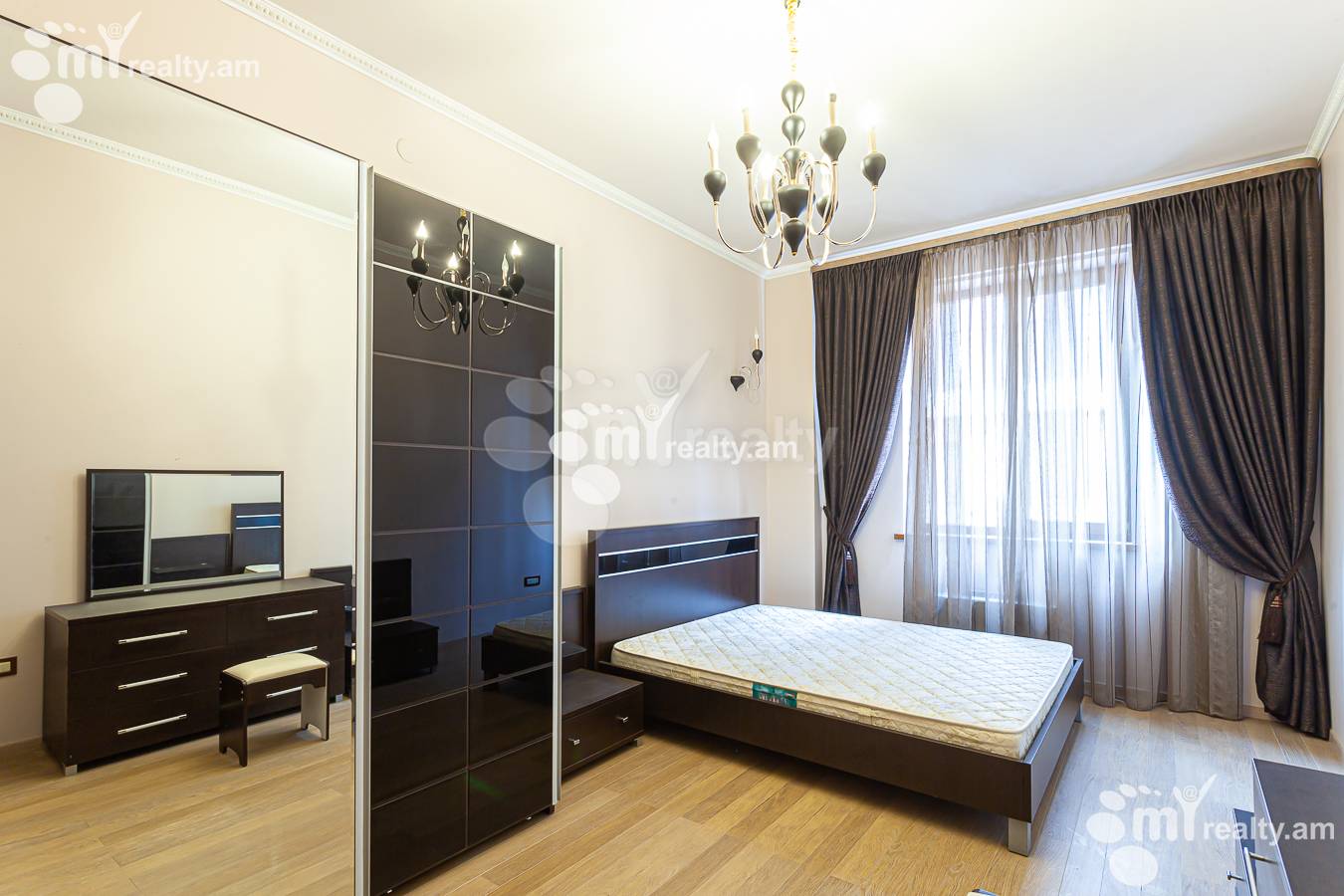 Снять 4 комнатную квартиру Северный пр, Центр Ереван, 149051