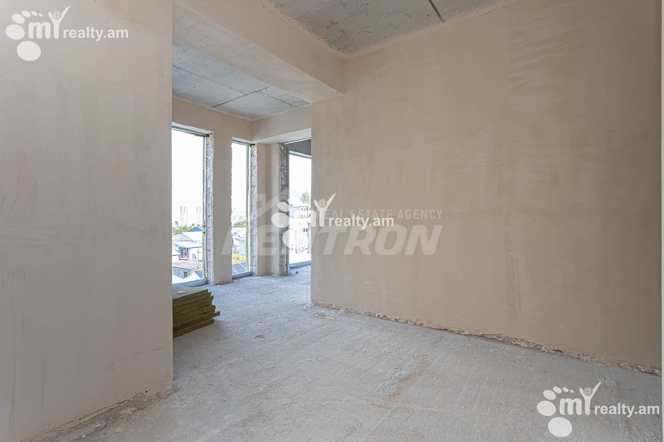 Купить 3 комнатную квартиру Севкареци Сако ул, Арабкир Ереван, 157055