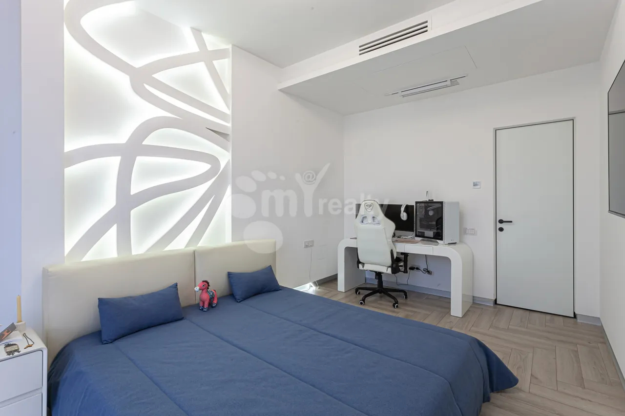 3 սենյականոց բնակարան  Անտառային փող, Կենտրոն Երևան, 160198