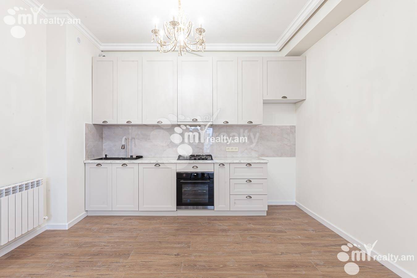 3 bedroom apartment for sale خیابان گِریبودوف, عربگیر ایروان, 155204