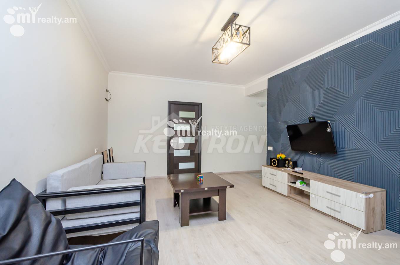 3 bedroom apartment for sale خیابان ابوویان, مرکز شهر ایروان, 153439