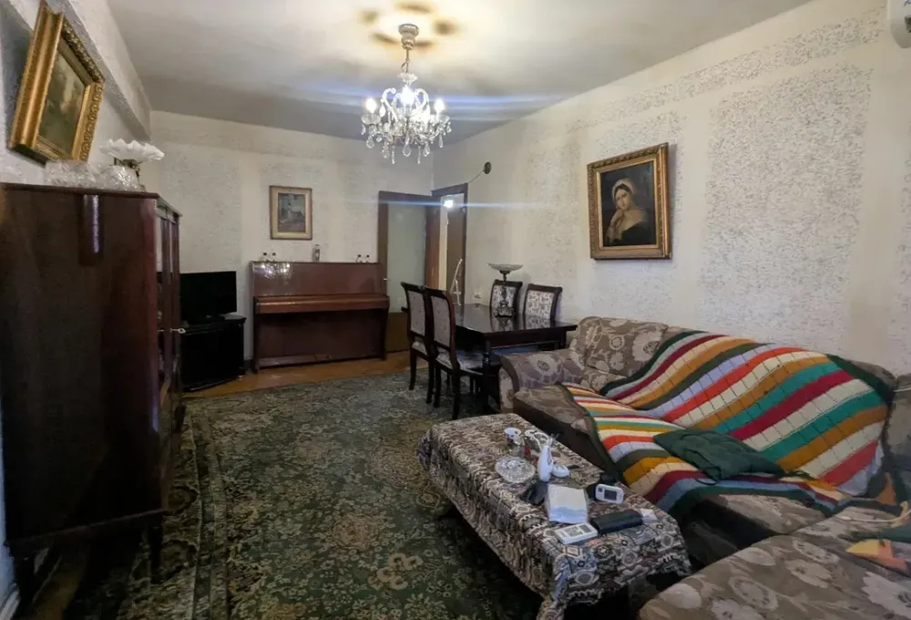 kupit-kvartiru/3-komnatnaya/Hin+yerevantsi+St/Center/Yerevan
