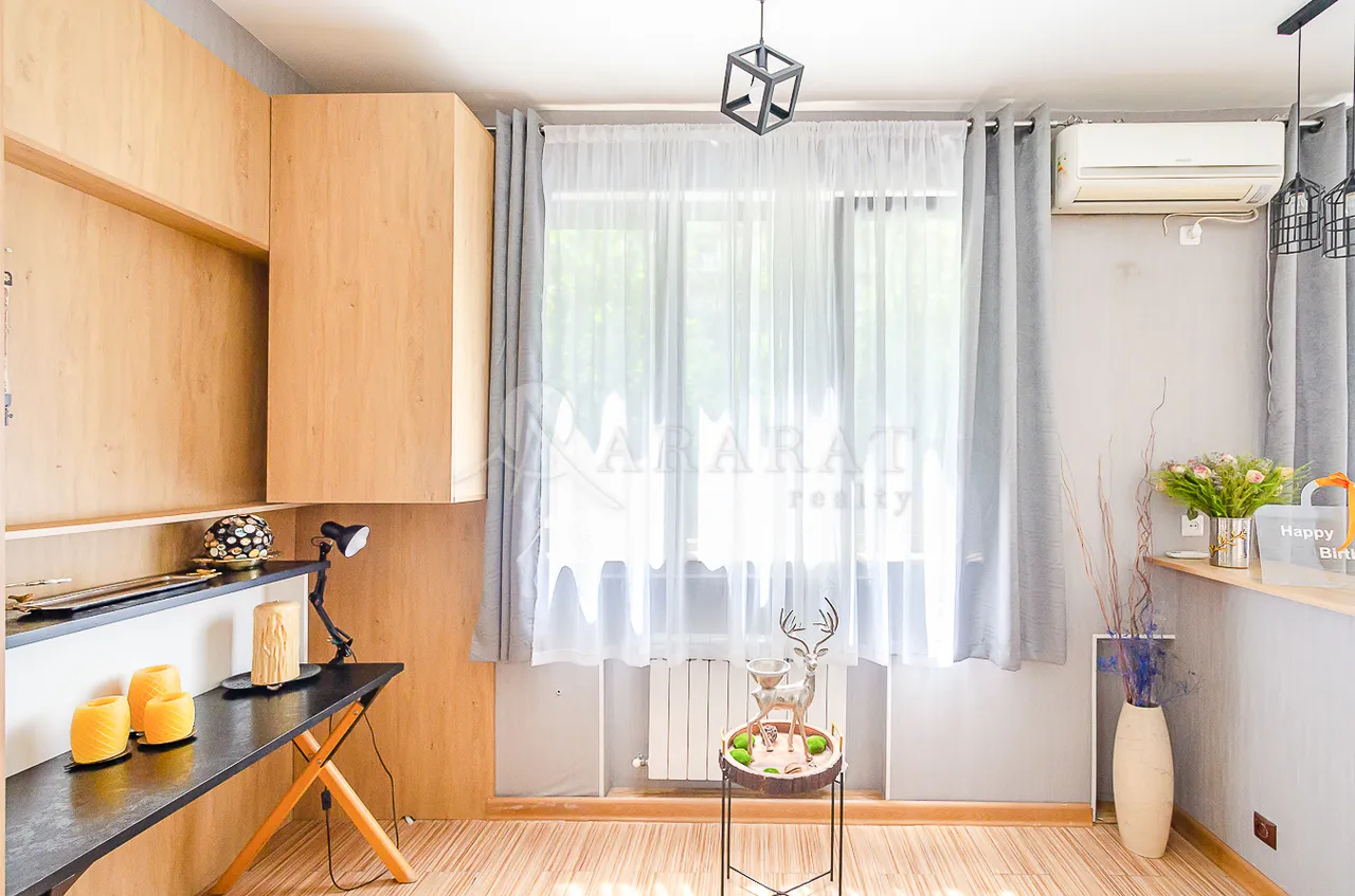 Снять 2 комнатную квартиру Бузанд ул, Центр Ереван, 158905