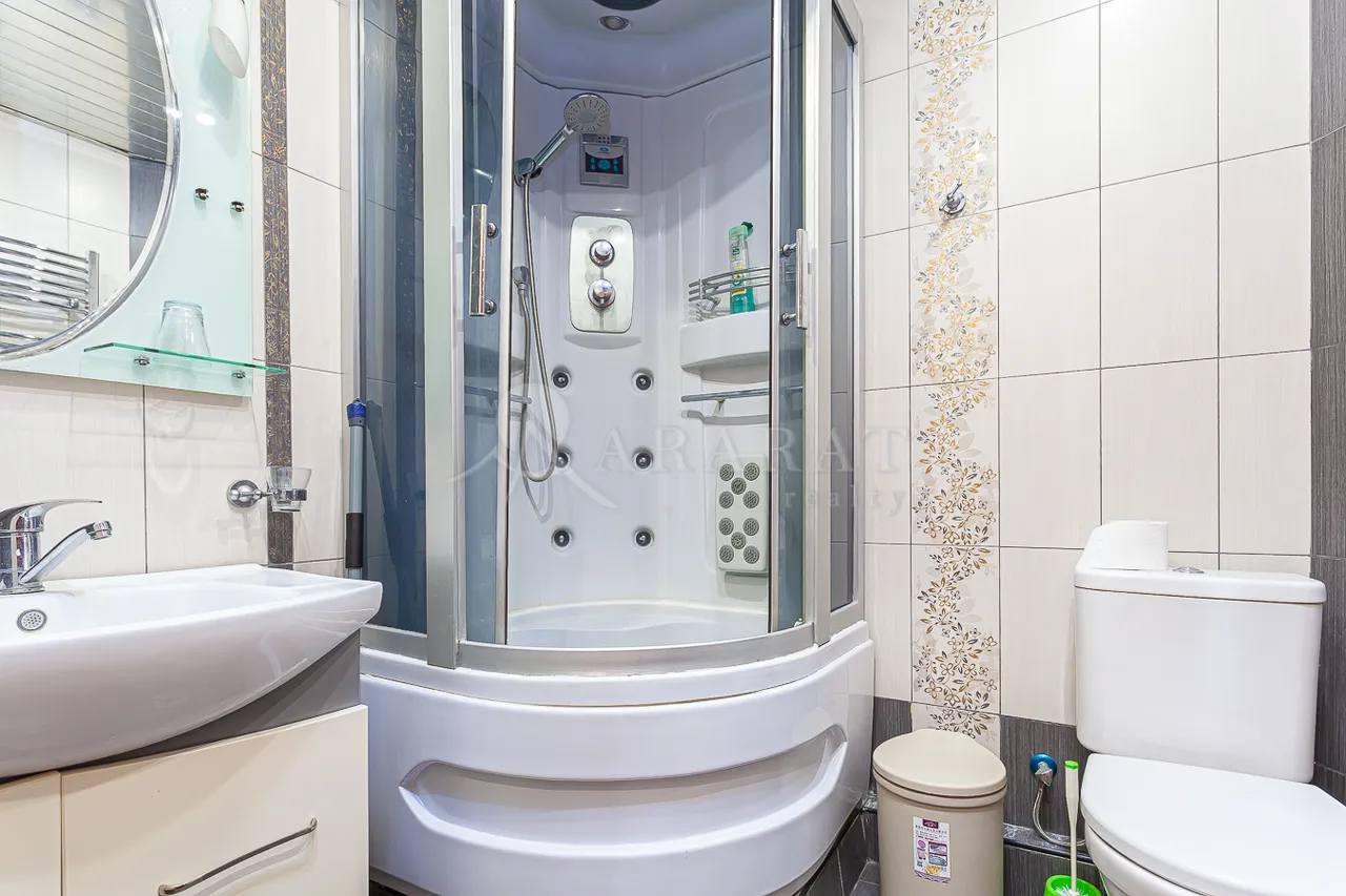 Снять 2 комнатную квартиру Саят-Нова пр, Центр Ереван, 158460