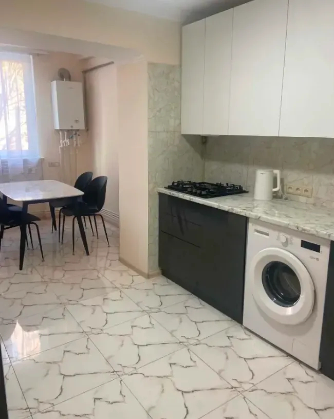 3 bedroom apartment for rent Tumanyan St, Center Yerevan, 161327