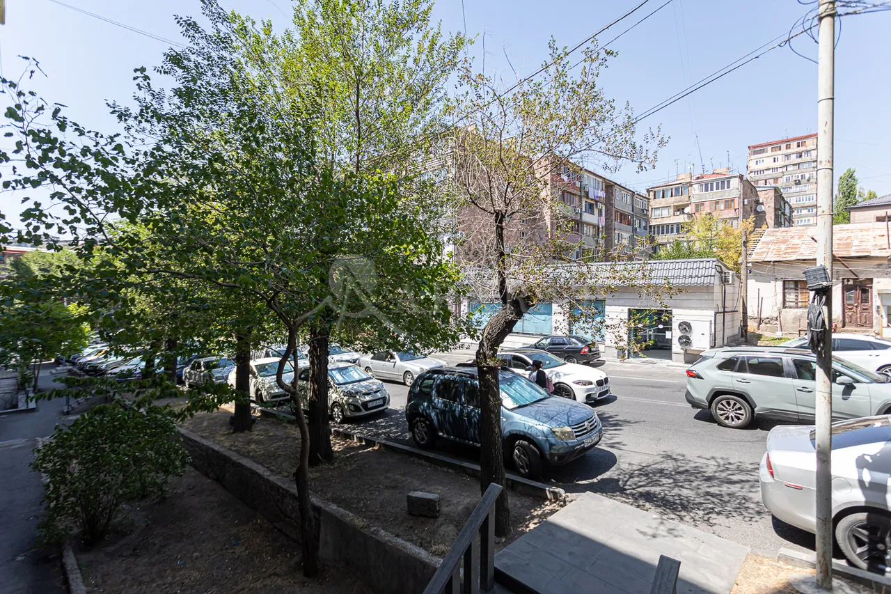 3 bedroom apartment for sale A. Avetisyan St, Arabkir Yerevan, 157417