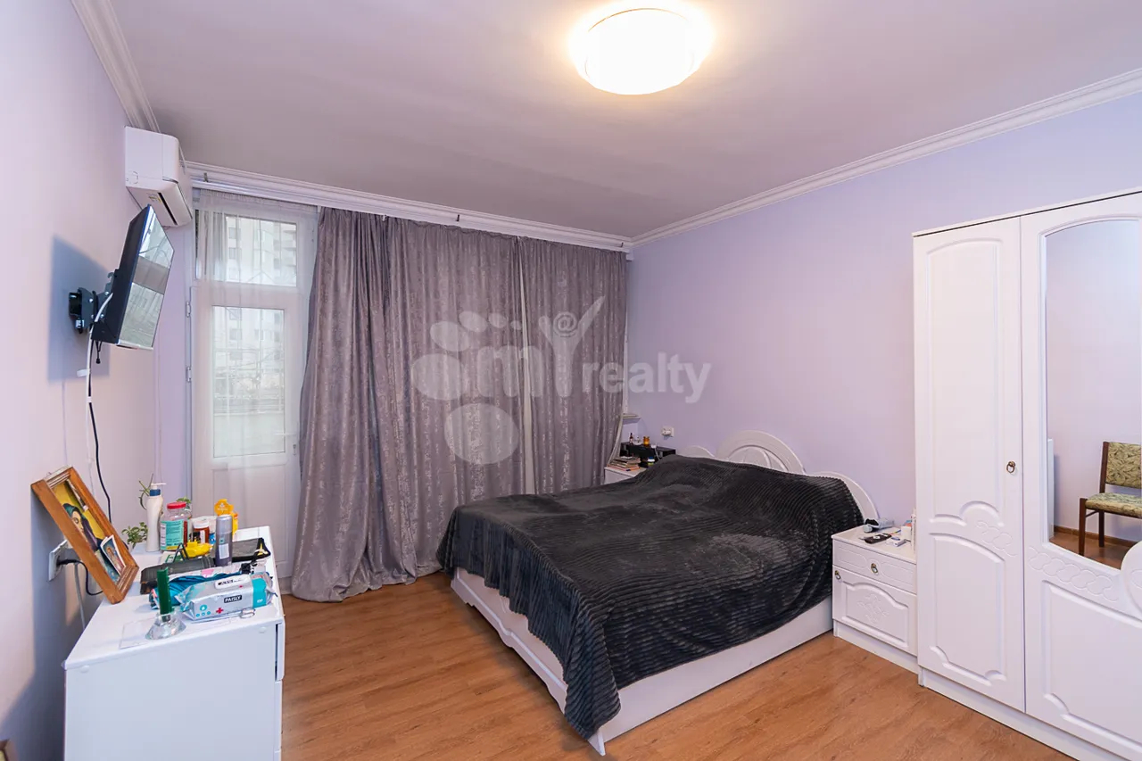 Купить 3 комнатную квартиру Азатутян пр, Арабкир Ереван, 160246