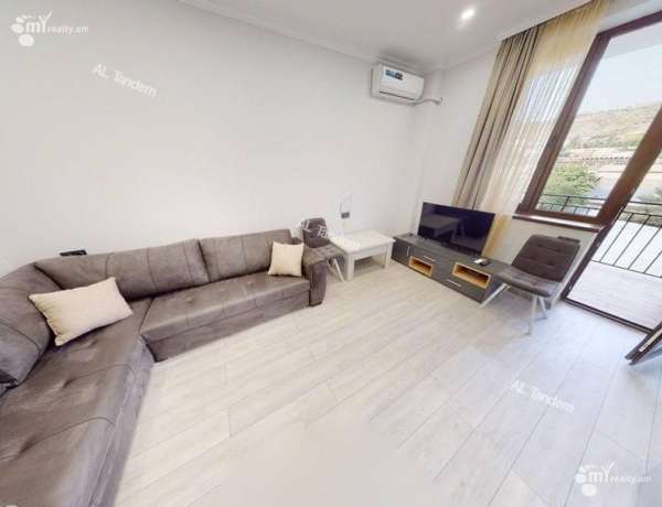 3-senyakanoc-bnakaran-vacharq-Yerevan-Center