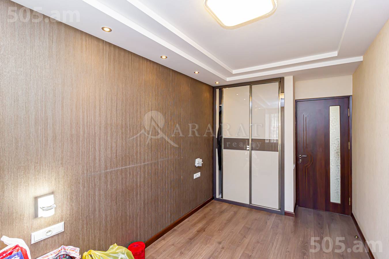 3 bedroom apartment for sale خیابان اِ. کوچار, مرکز شهر ایروان, 152485
