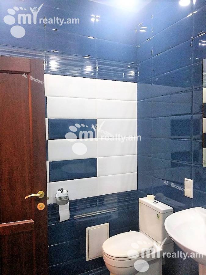 4 bedroom apartment for sale Aram St, Center Yerevan, 129127