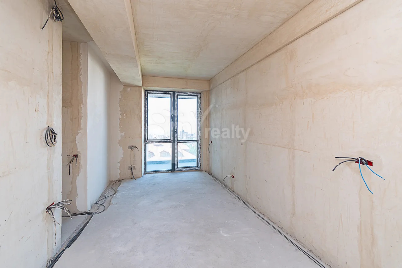 5 bedroom apartment for sale انتاراین، خیابان گ.گاسپاریان, مرکز شهر ایروان, 161501
