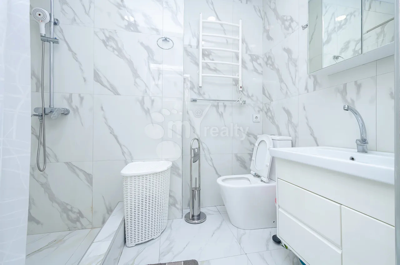 3 bedroom apartment for rent خیابان آدونس, عربگیر ایروان, 161485