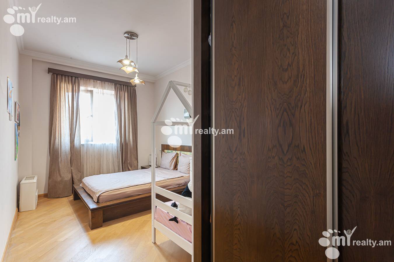 3 bedroom apartment for sale Aram St, Center Yerevan, 152540