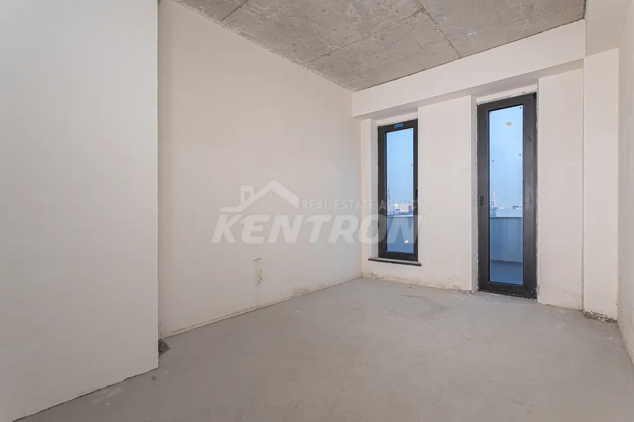 3 bedroom apartment for sale Antarayin St, Center Yerevan, 157604