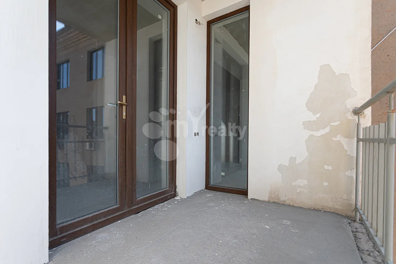 4 bedroom apartment for sale خیابان آرام, مرکز شهر ایروان, 157561