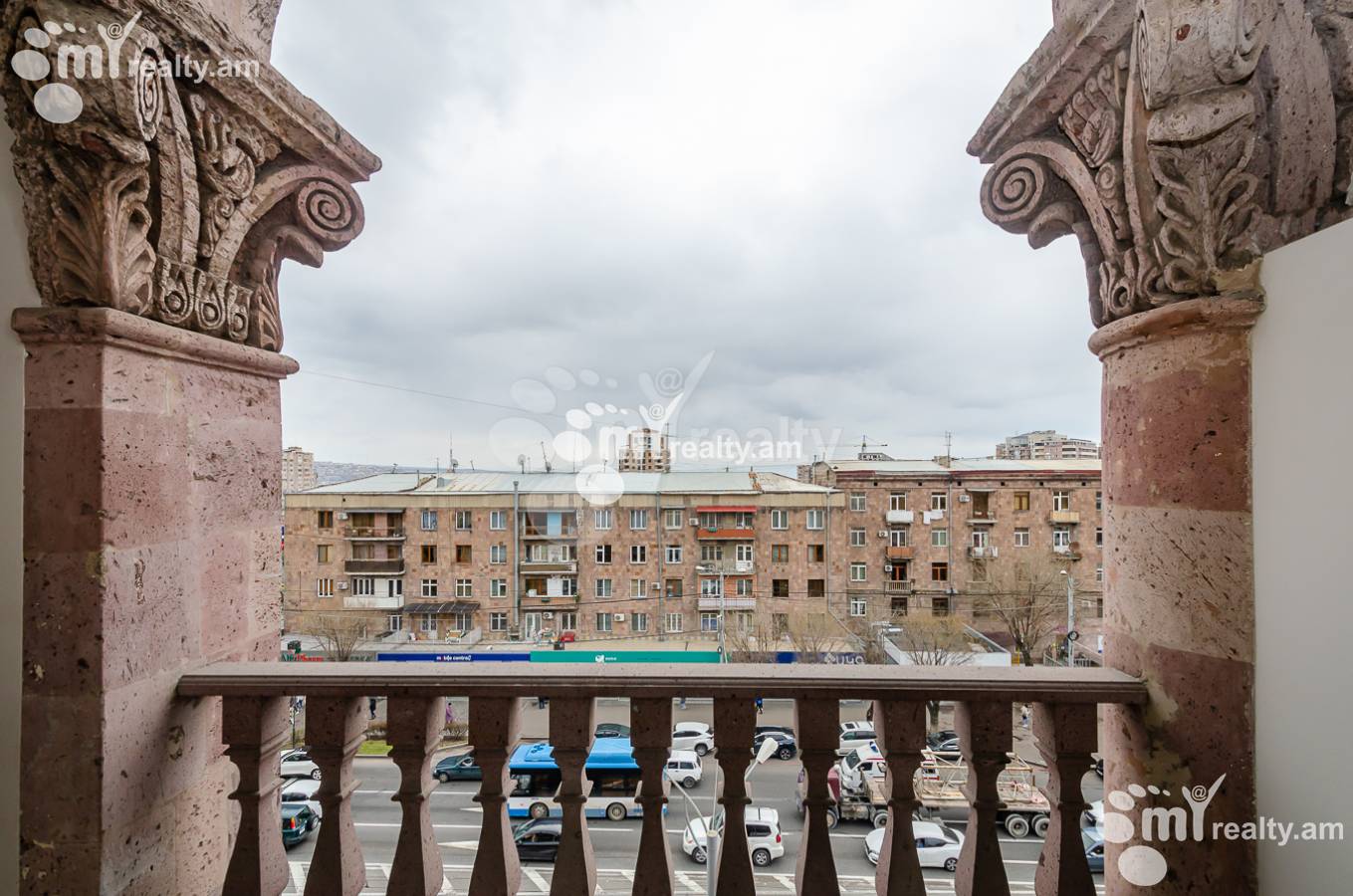 3 bedroom apartment for sale خیابان کومیتاس, عربگیر ایروان, 150497