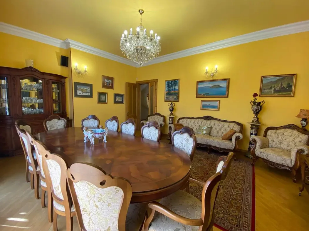 5 bedroom apartment for sale Mashtots Ave, Center Yerevan, 159817