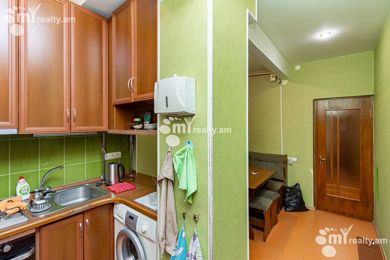 Купить 1 комнатную квартиру Д. Демирчян ул, Центр Ереван, 152116