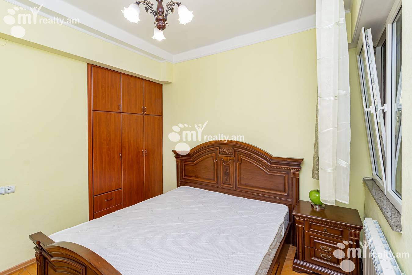 Купить 1 комнатную квартиру Д. Демирчян ул, Центр Ереван, 152116