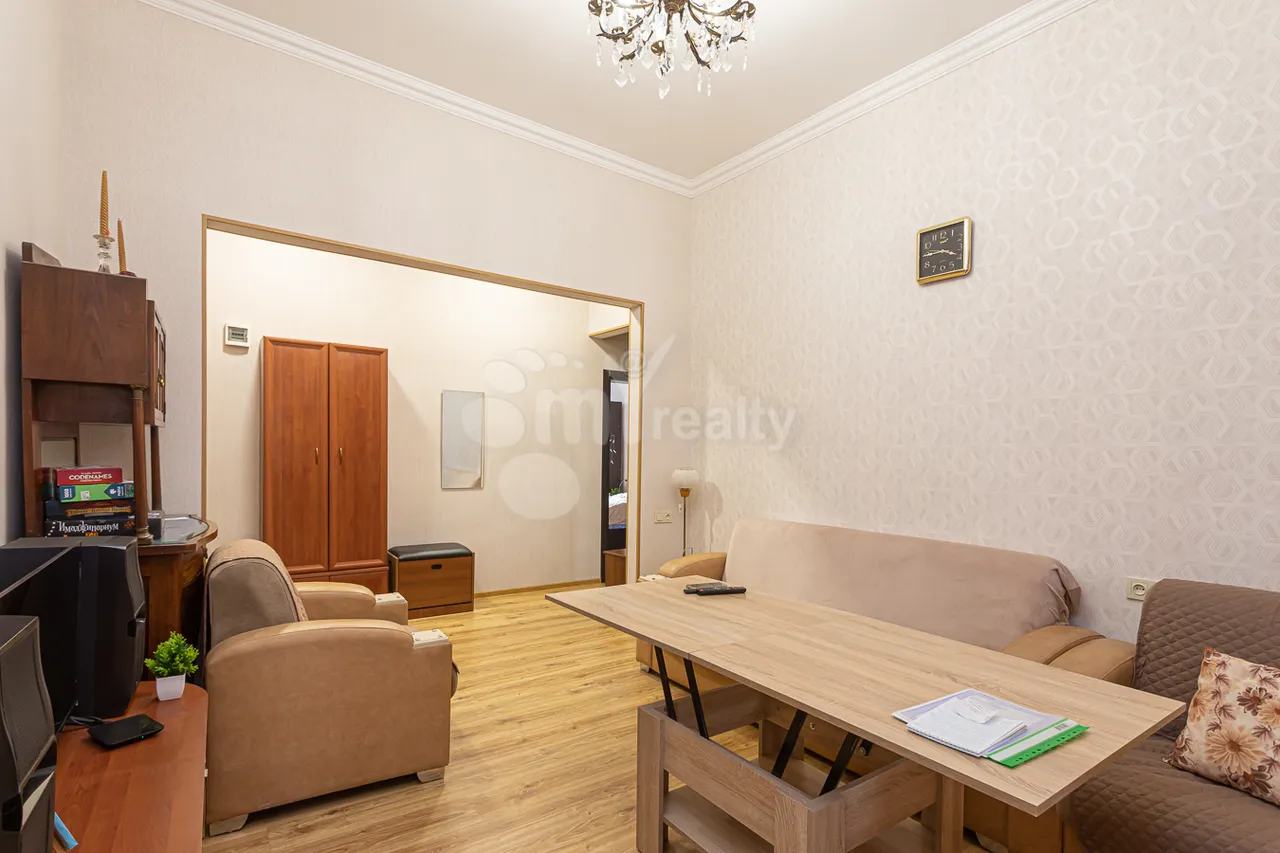 Купить 2 комнатную квартиру Терян ул, Центр Ереван, 159868