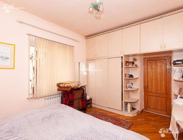 arandznatun-vacharq-Yerevan-Arabkir