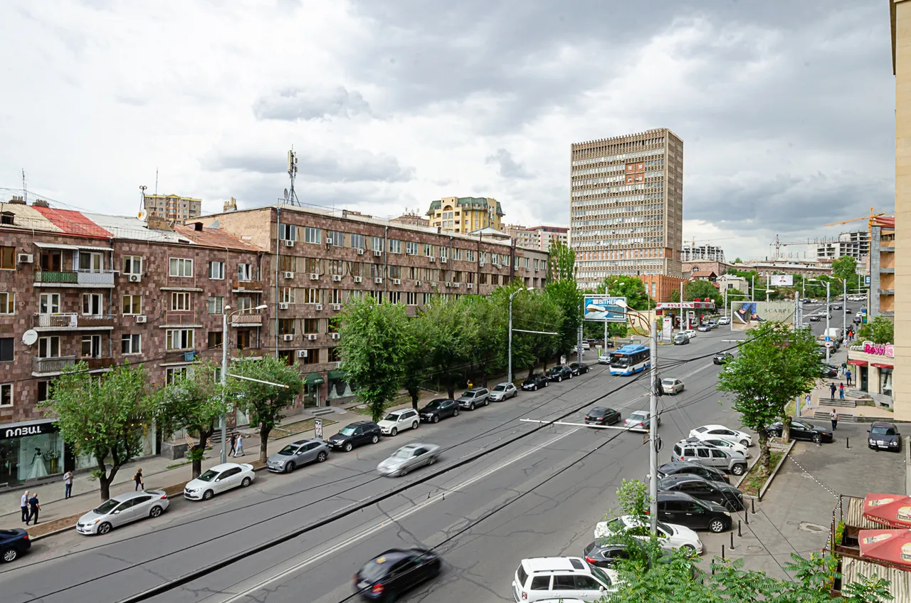 1 bedroom apartment for sale خیابان کومیتاس, عربگیر ایروان, 159233