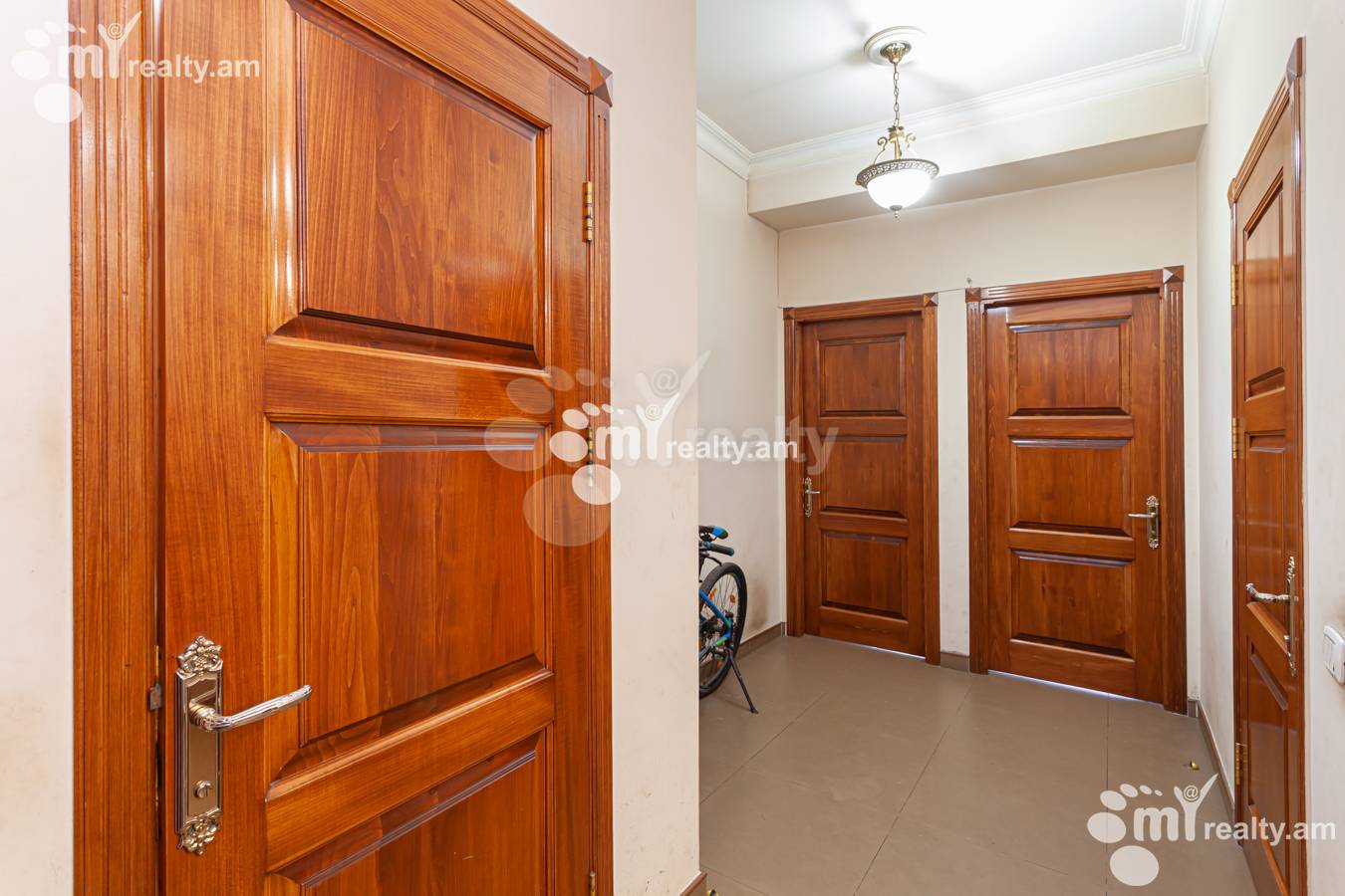 3 bedroom apartment for sale Nalbandyan St, Center Yerevan, 151543
