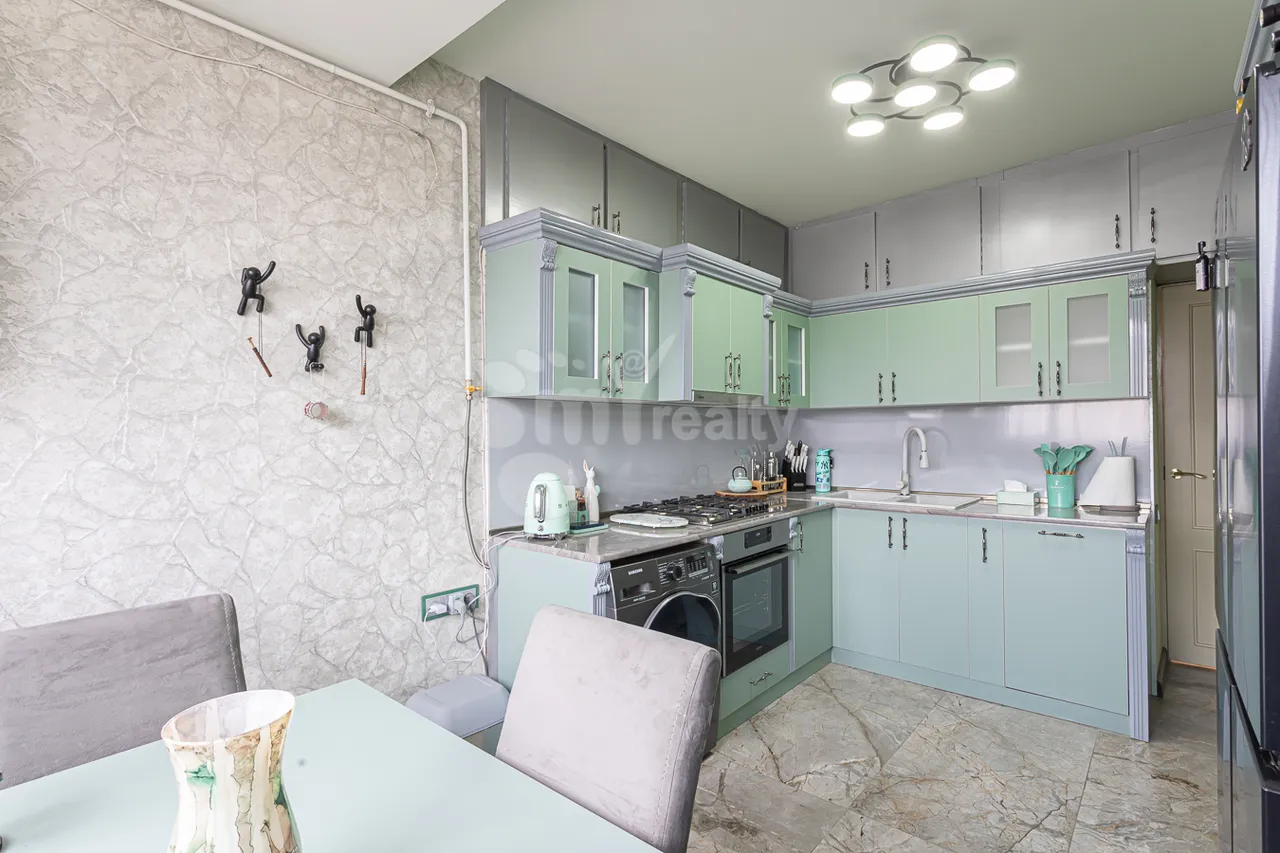 3 bedroom apartment for sale E. Qochar St, Center Yerevan, 159487