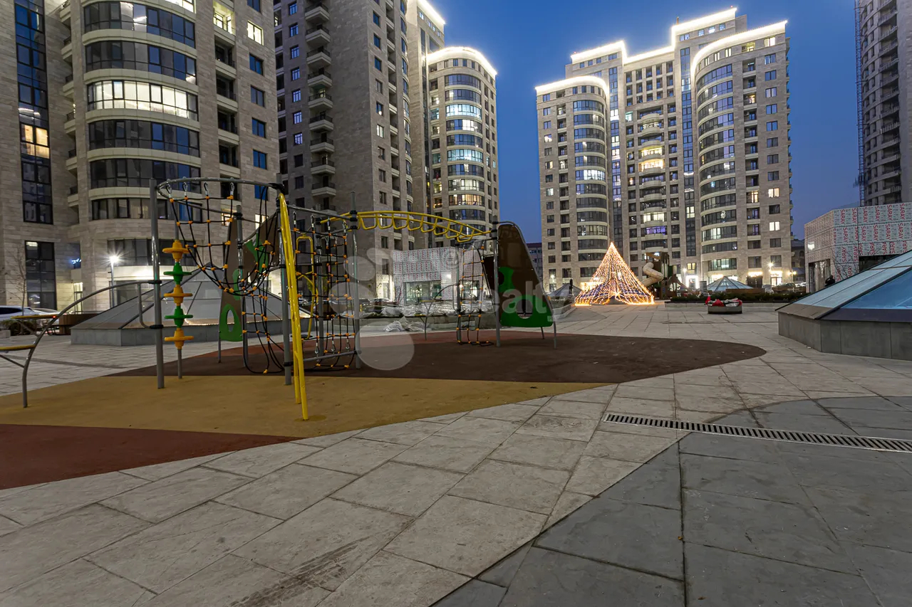 3 bedroom apartment for sale خیابان آرشاکونیاک, مرکز شهر ایروان, 158670